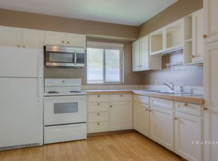 915 Smith Ln APT B, Jackson, WY 83001