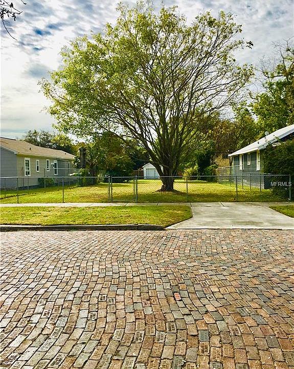 1st image of 330 19th Ave S