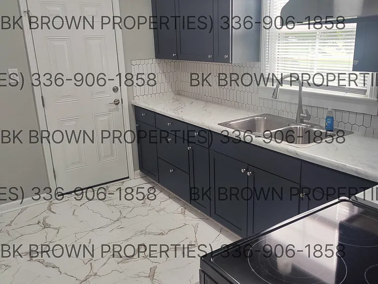 2115 Friends Ave — Photo 6