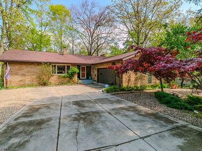 6811 Drexel Dr, Seven Hills, OH, 44131
