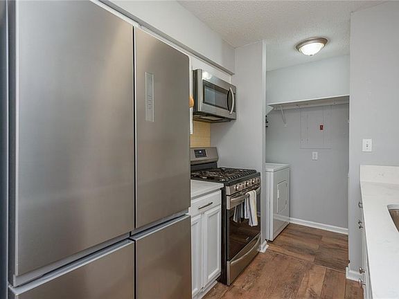 5th image of 12633 Daybreak Cir