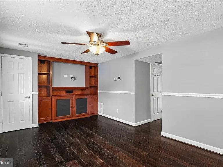 1594 Lodge Pole Ct — Photo 5