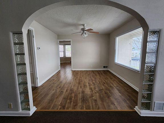 4th image of 1401 S 1405 E #1405