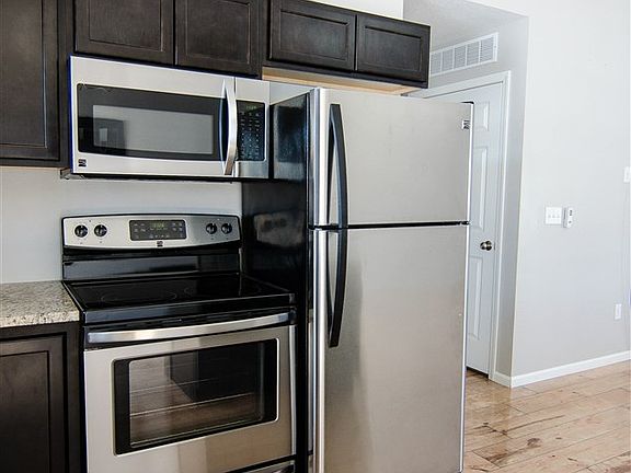 3rd image of 5812 Summerland Dr