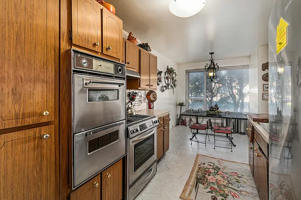 Sold by Lovett Realty, Inc. | media 9