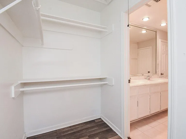14418 Royal Hill Dr — Photo 19