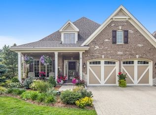 446 Greenleaf Ct, Westmont, IL