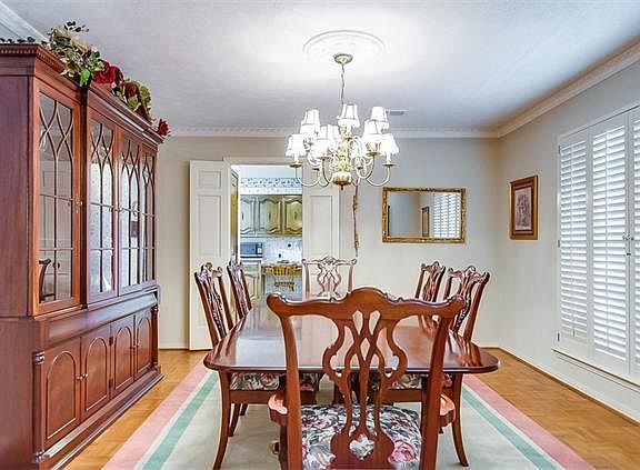 3rd image of 9640 Robin Meadow Dr