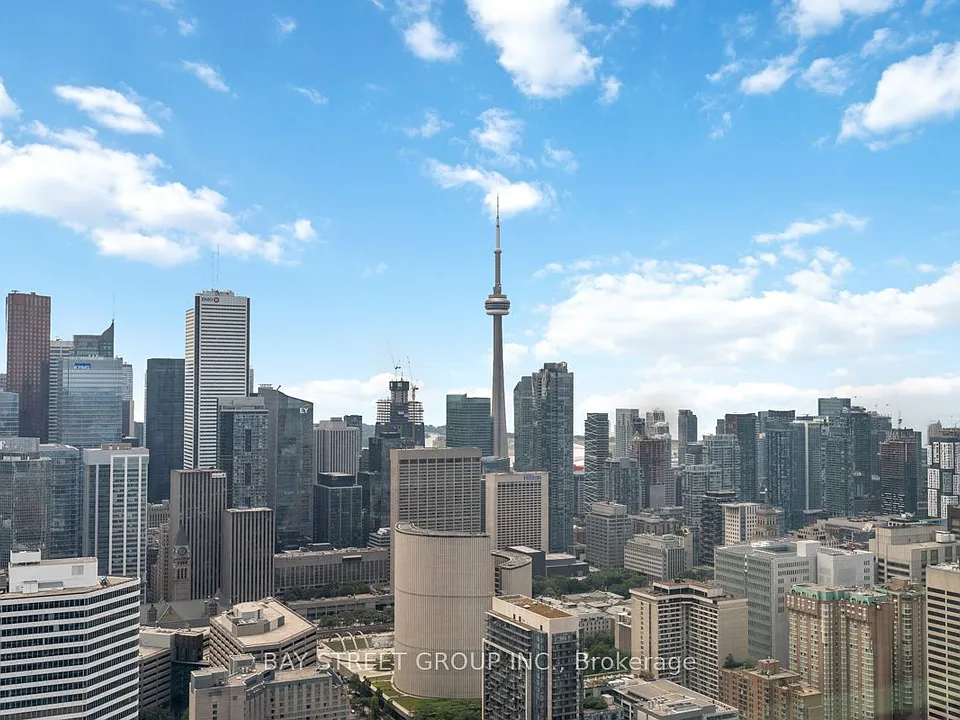 386 Yonge St #5709