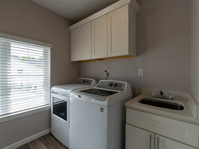 2604 Manchester Rd — Photo 38
