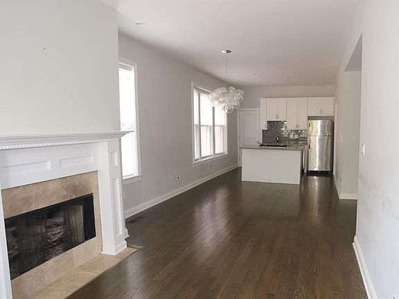 4th image of 3848 N Southport Ave #1K