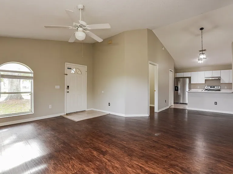 208 Diamond Ridge Blvd — Photo 4