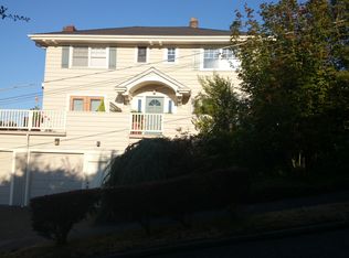 323 Prospect St, Seattle, WA 98109