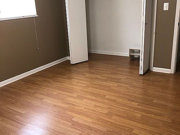 4th image of 122 McGee Dr