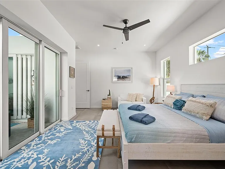 2365 Waldemere St — Photo 16