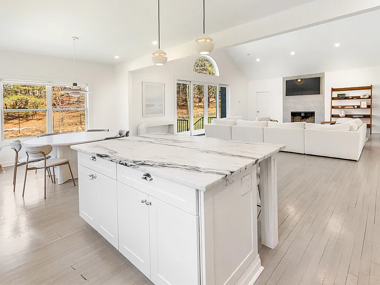 187 Shinnecock Hills Road Ext — Photo 4