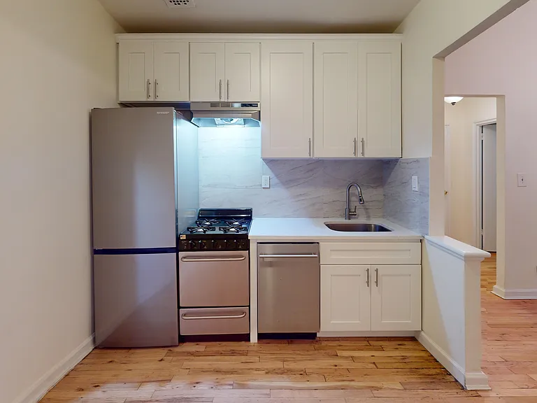 107 W 68th St #C1 — Photo 7
