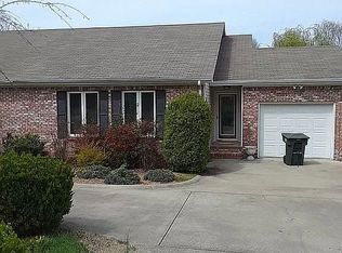 5037 Hill Ter, Paducah, KY 42001