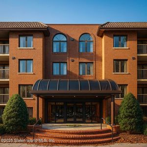 40 Wellington Ct APT 2A, Staten Island, NY, 10314