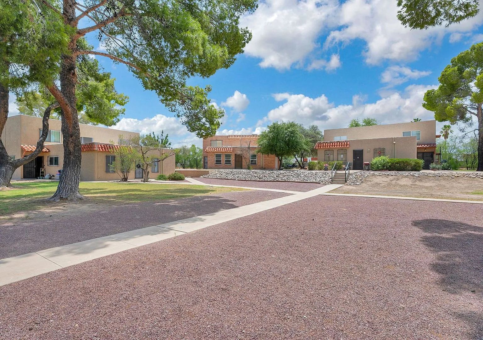Sunlit & Carpet-Free 2-Bedroom Oasis in East Tucson | 6626 E Calle La Paz — Photo 1