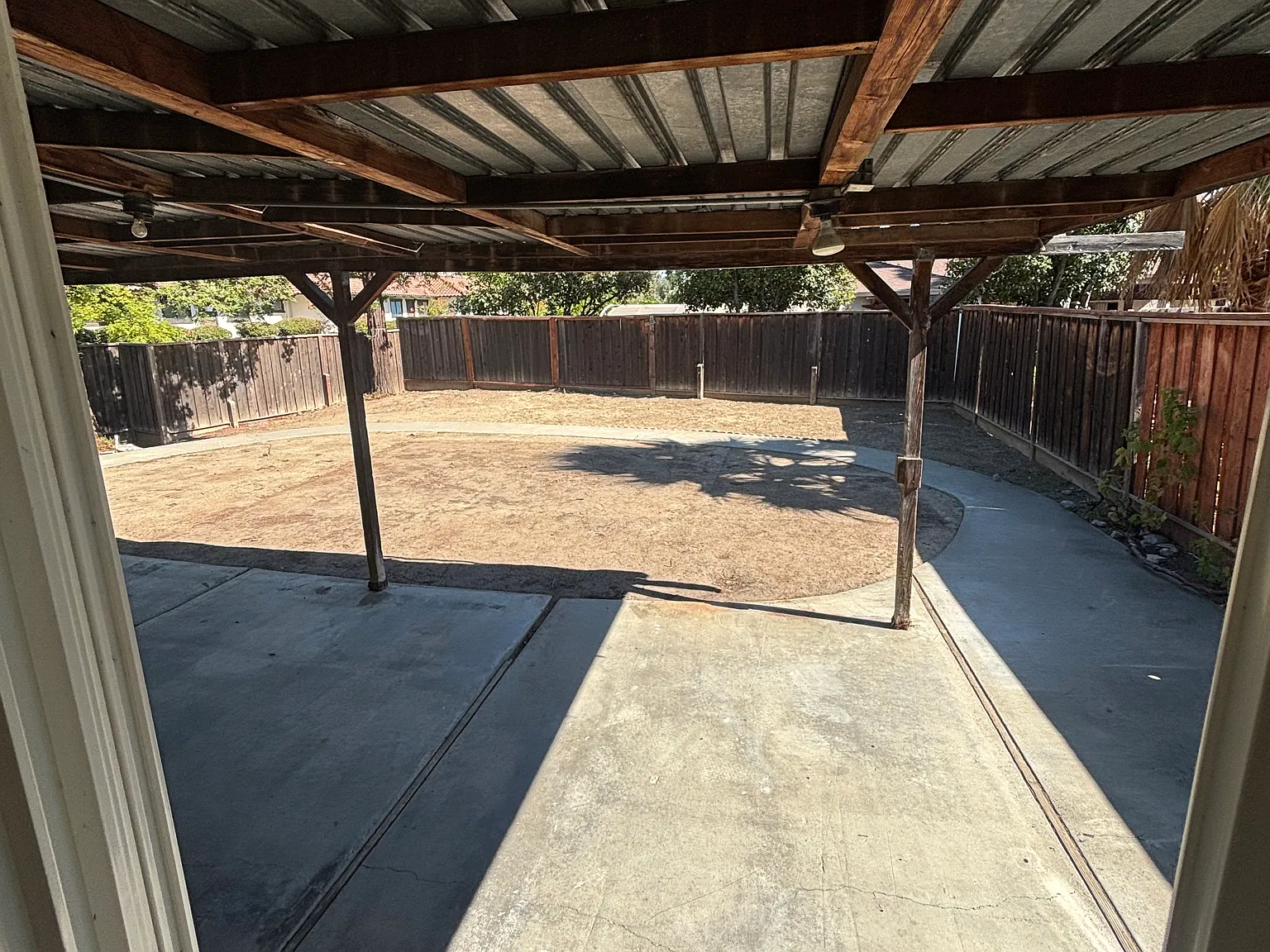3 bed, 1415 sqft, $3,300 — Photo 2