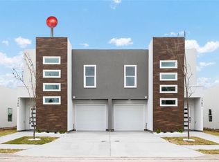 1704 W B St, Mission, TX 78572