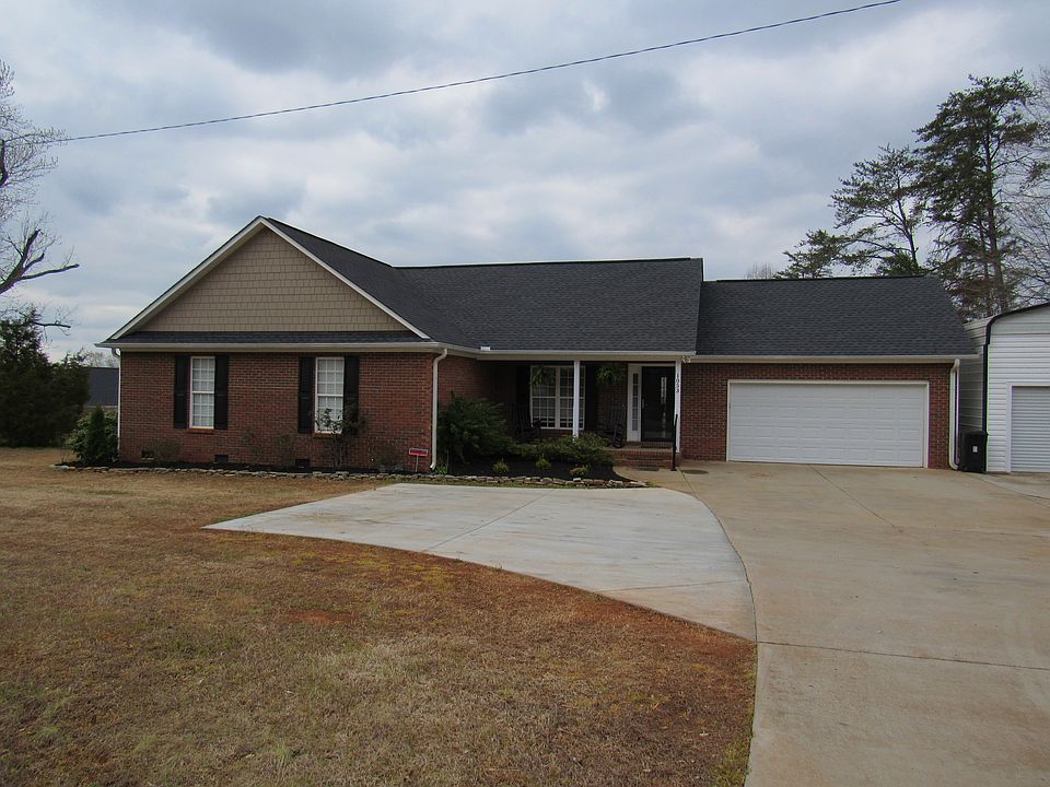 1053 Gibbs Rd, Wellford, SC 29385 Zillow
