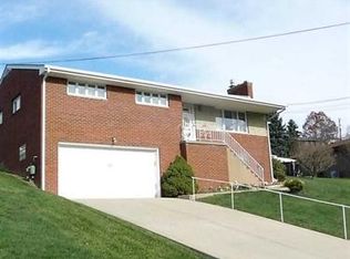 111 Midway Dr, White Oak, PA 15131