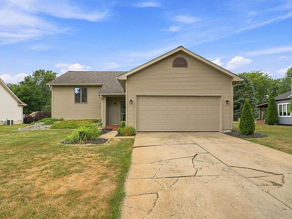 3rd image of 6108 Thorncliff Dr
