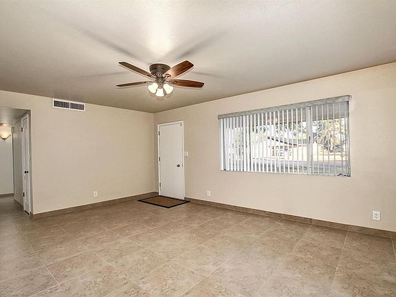 2nd image of 1611 E Dana Ave