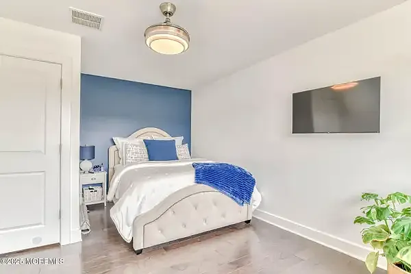 1529 Paxton Ln — Photo 17
