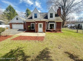 16 Morris Rd, Schenectady, NY 12304