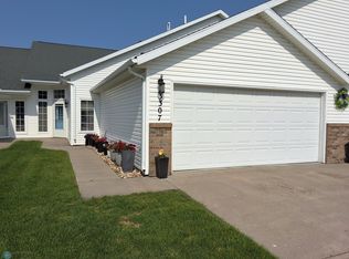 3307 38th St S, Moorhead, MN 56560