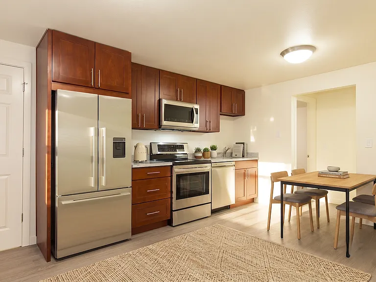 Phinney 12 Apartments — Photo 22
