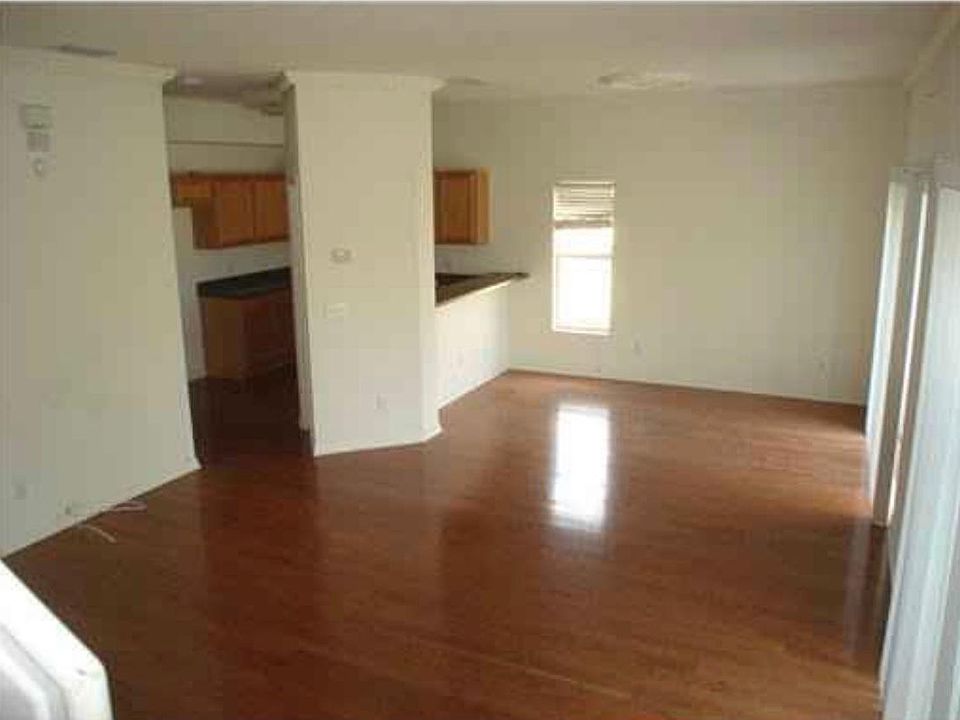 2nd image of 8950 Iron Oak Ave