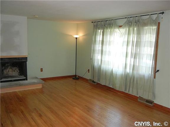 2nd image of 5688 Williamson Pkwy