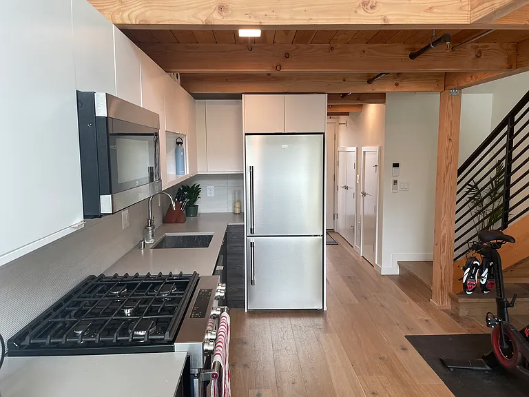 2617 Franklin Ave E #D — Photo 5