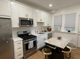 102 London St APT 2, Boston, MA 02128