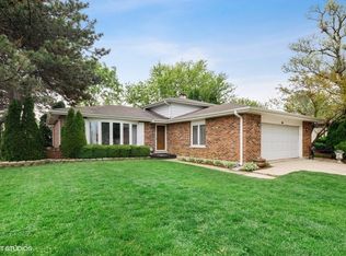 1702 Clemens Rd, Darien, IL 60561