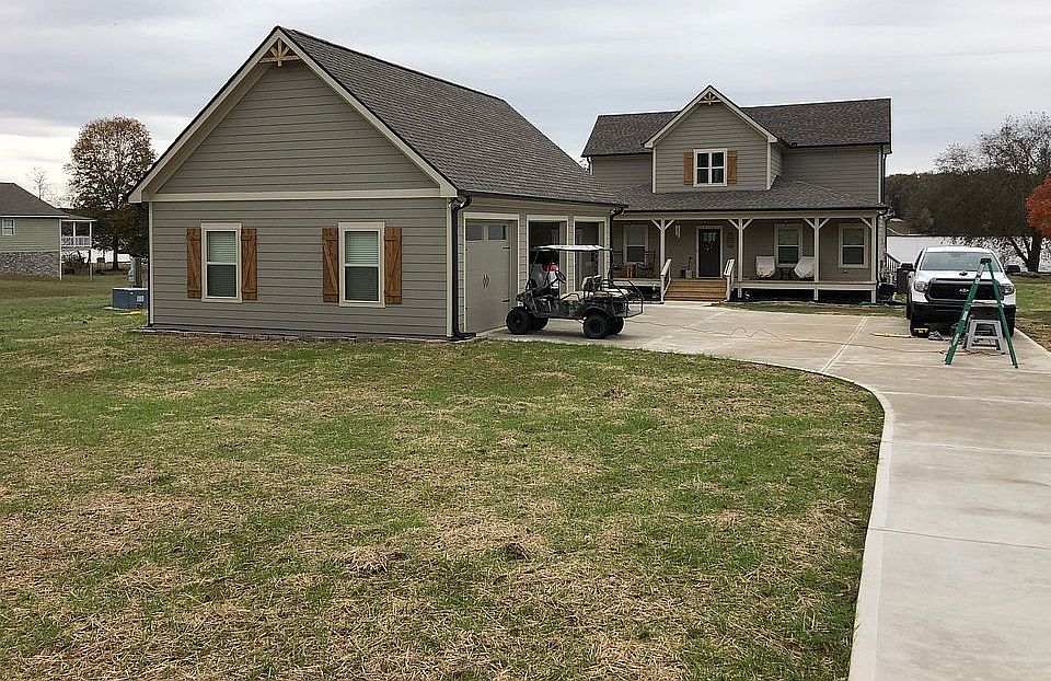 1st image of 1010 Lakeview Dr