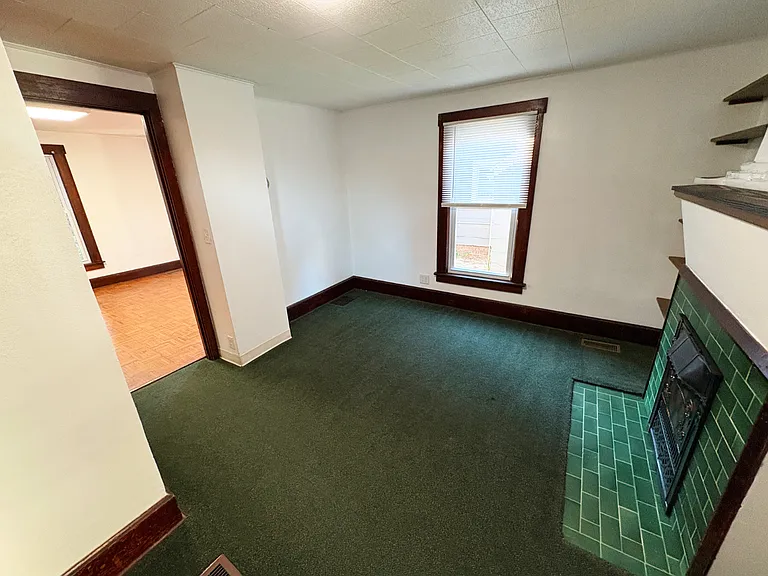 41 N Lancaster St — Photo 5