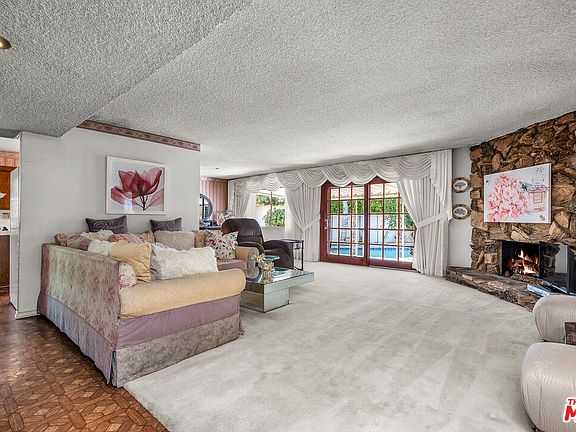 5th image of 13016 Stagg St