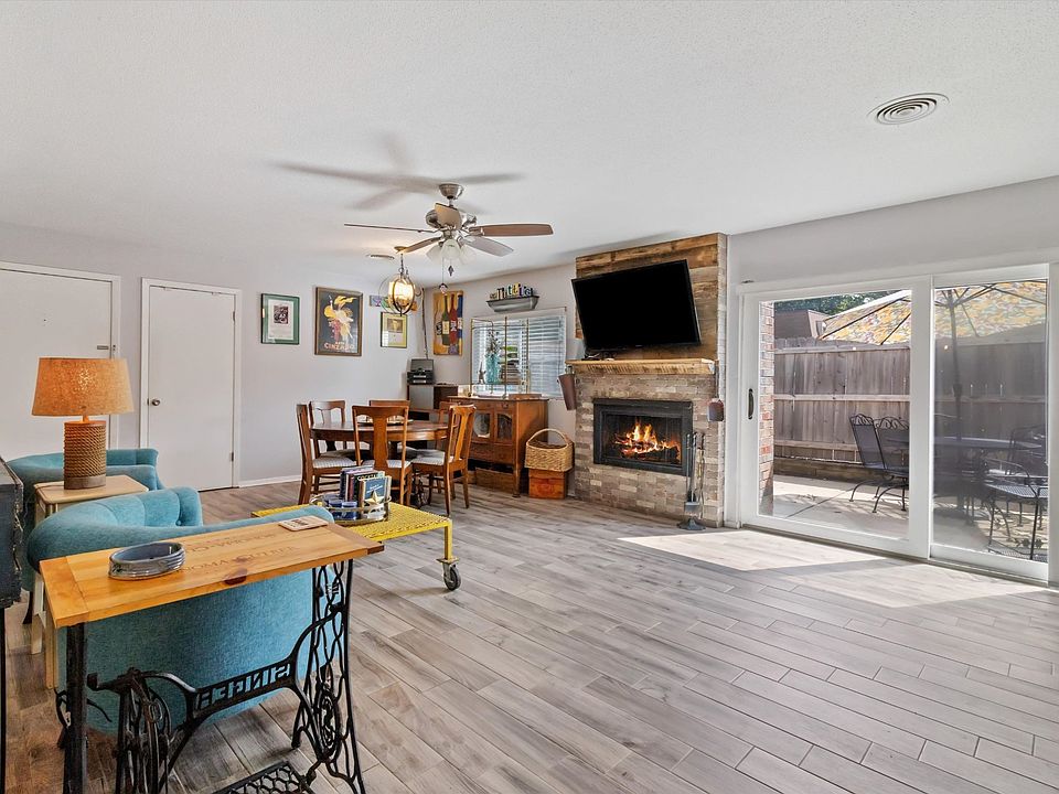 1st image of 6578 Poplar Woods Cir S APT 1
