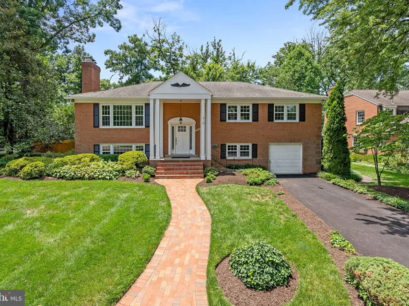 4200 Peachtree Pl, Alexandria, VA 22304