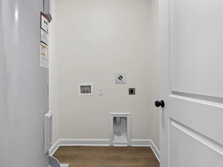4800 Greenfield Dr — Photo 9