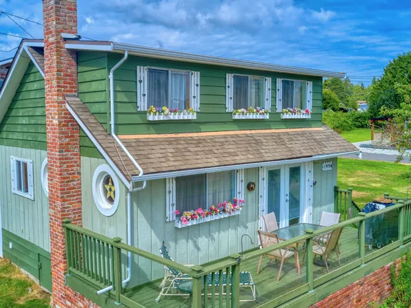 1934 Waters Rd, Pt Roberts, WA 98281