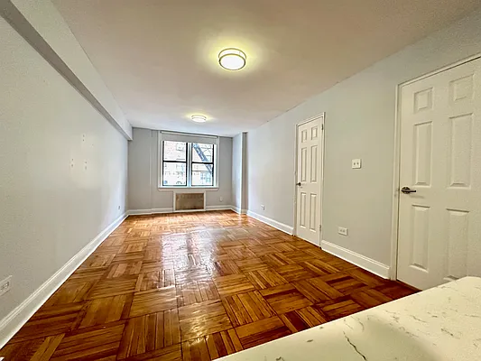 Rented by Zjama Realty Corp | media 4