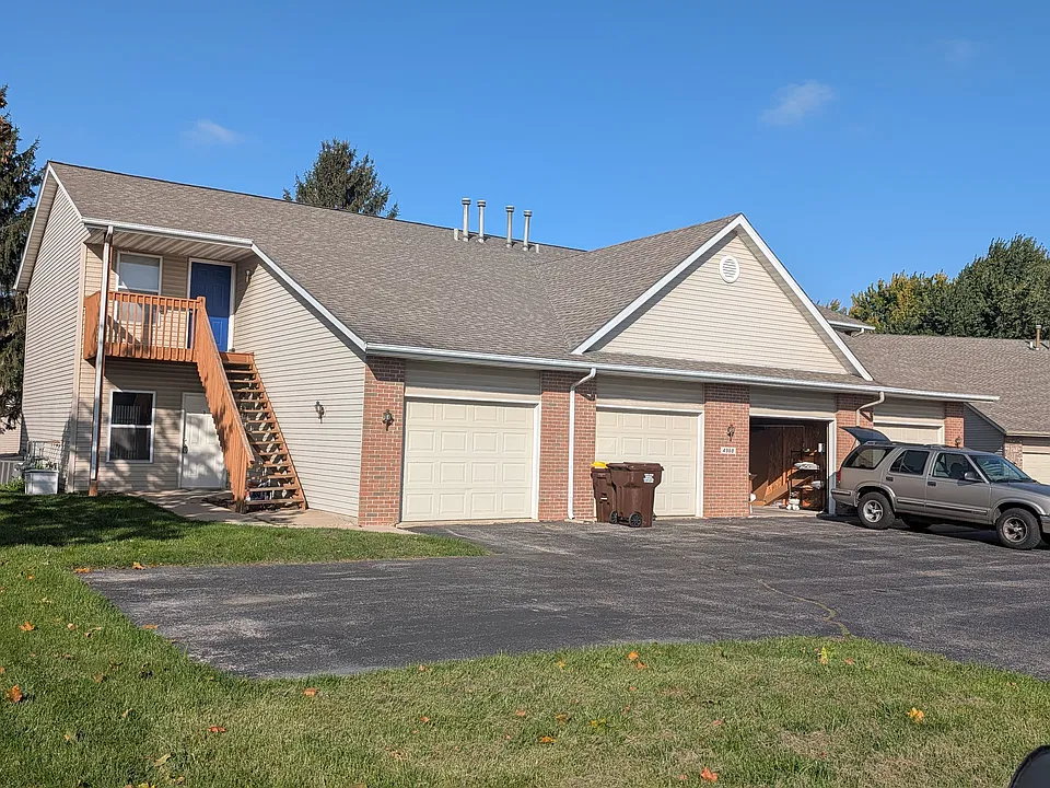 4968 Pine Meadow Pkwy #3