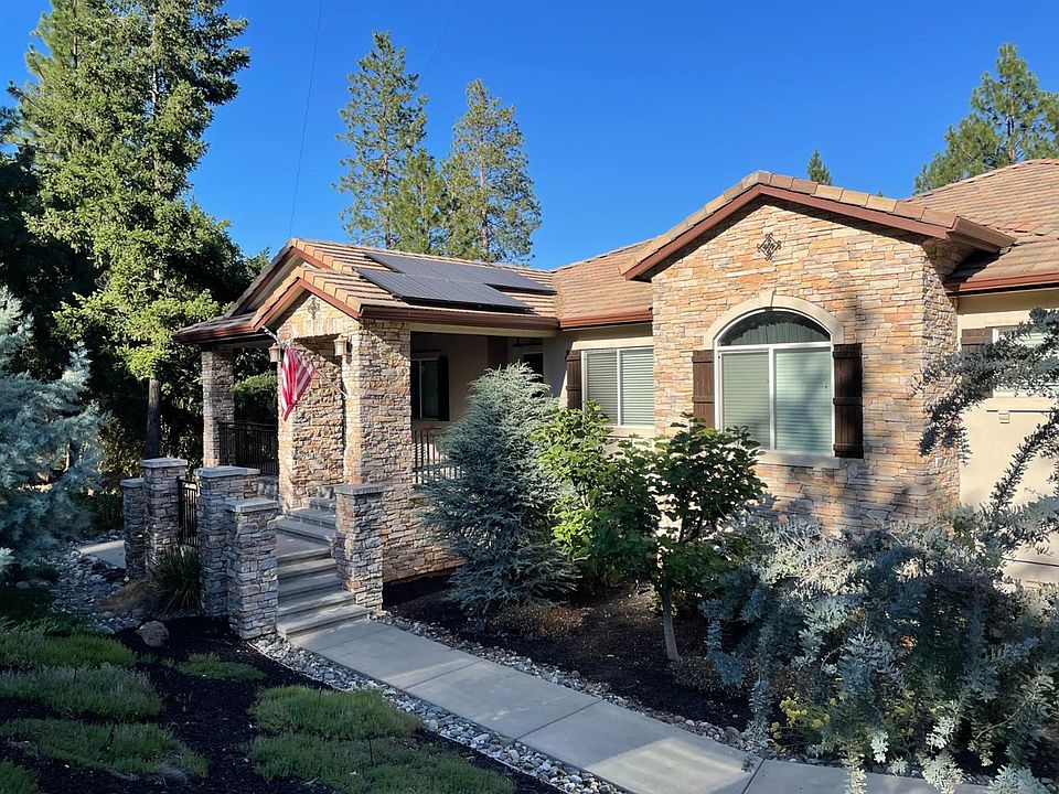 2nd image of 4675 Rosarno Pl