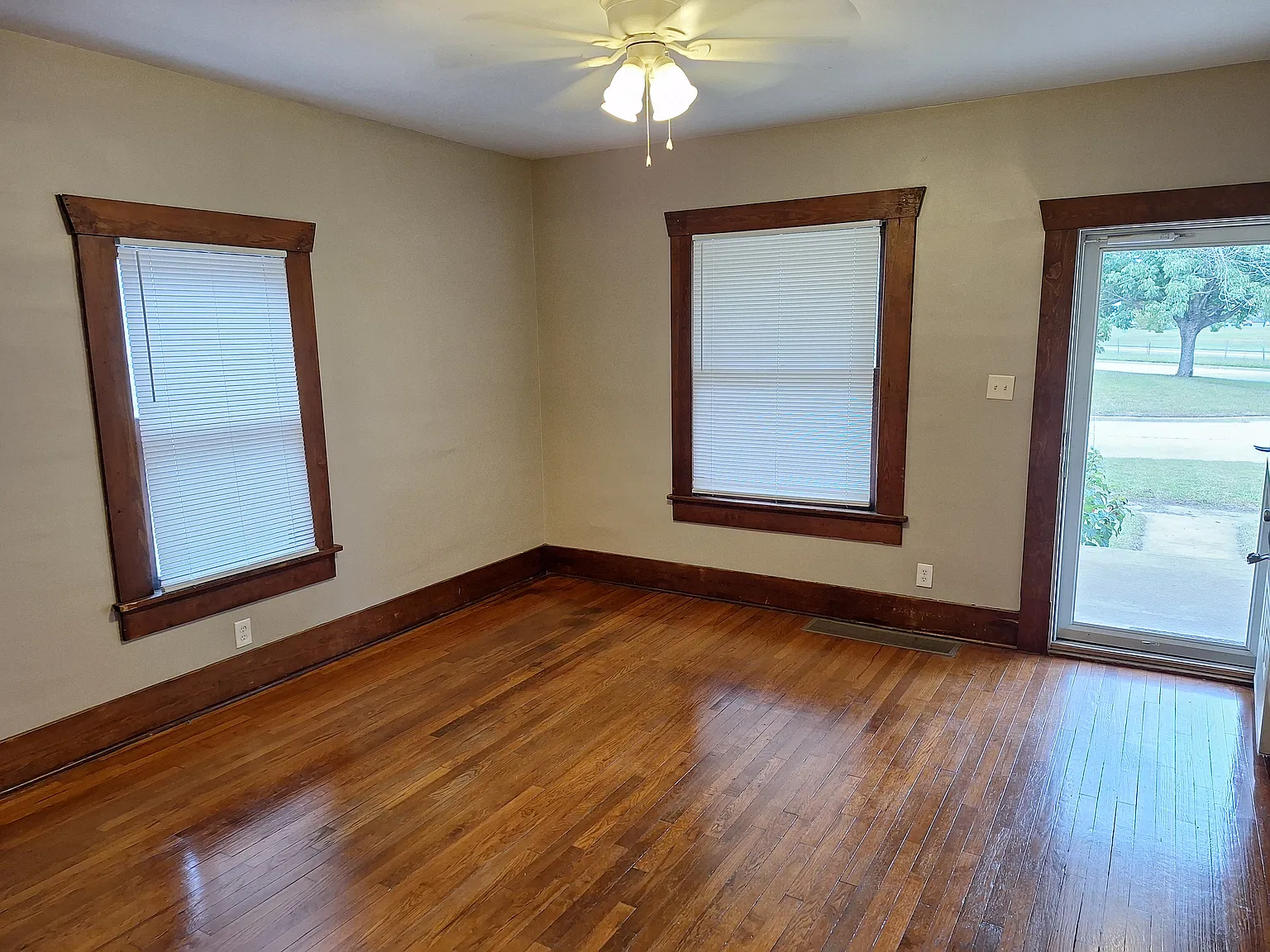 2 bed, 1196 sqft, $1,195 — Photo 4